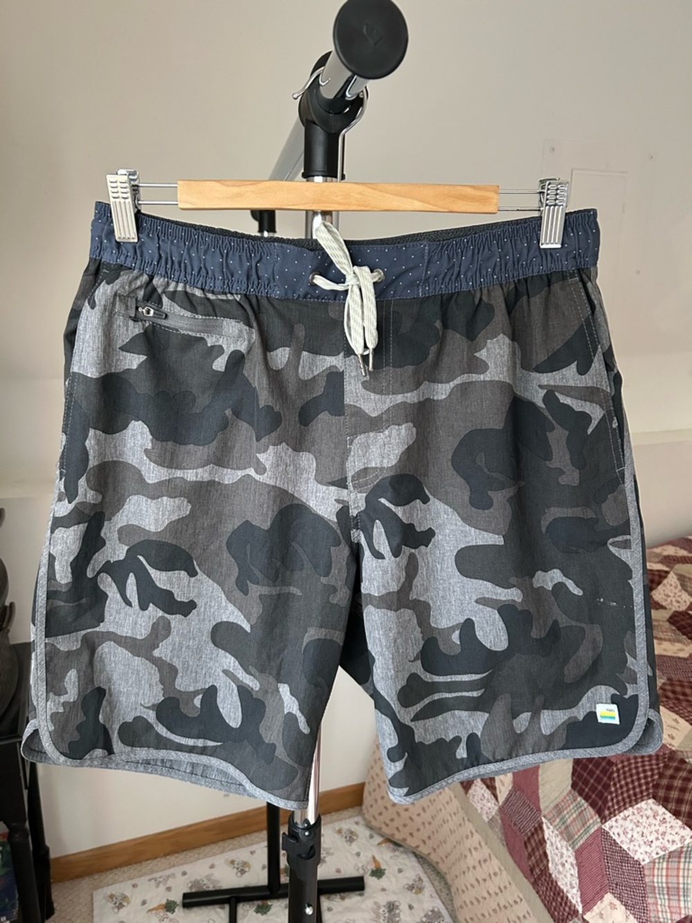 Vuori Banks Shorts Camo Men’s Large